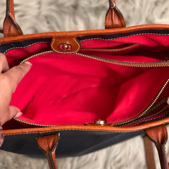 Great First time Dooney & Bourke Bag. - Picture 8 of 10